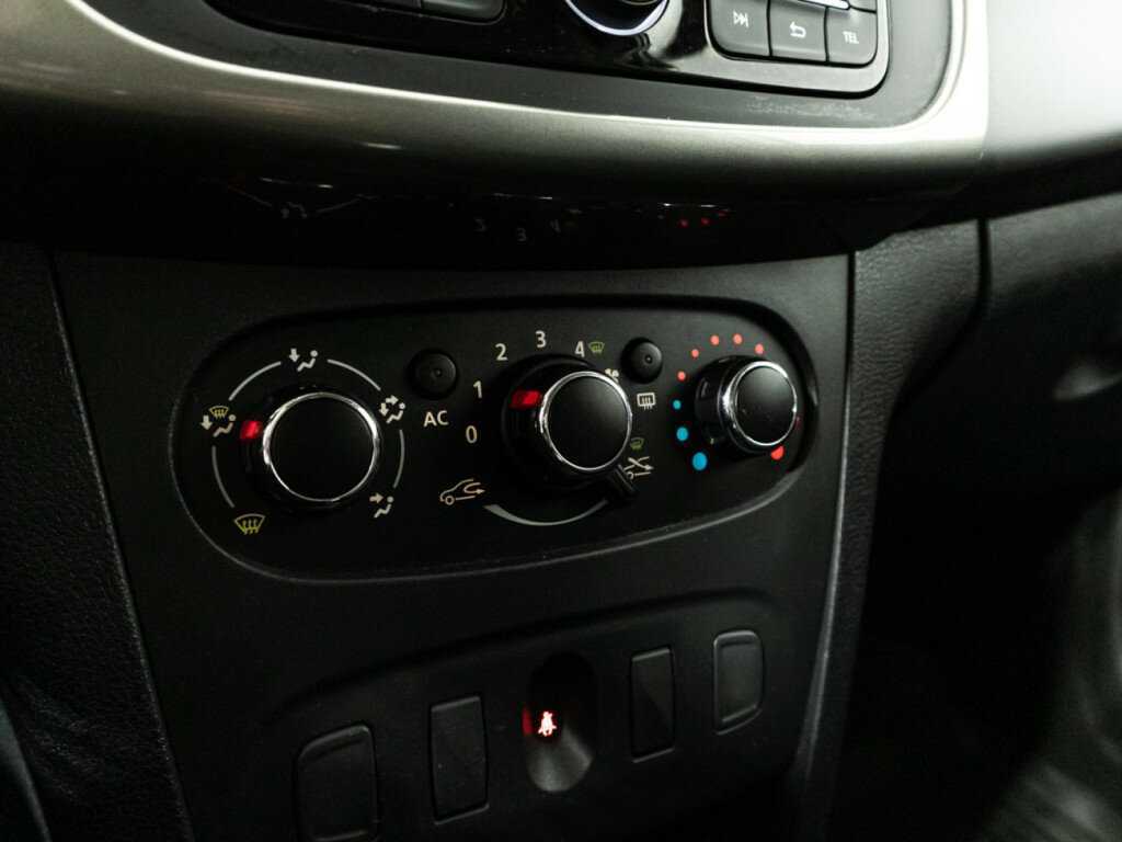 Renault Sandero с пробегом — 2021 год. Фото: #14