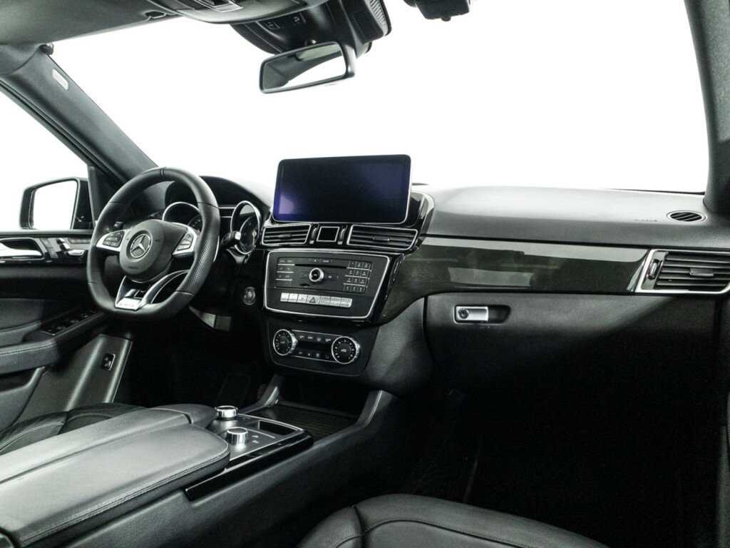 Mercedes-Benz GLE с пробегом — 2017 год. Фото: #8