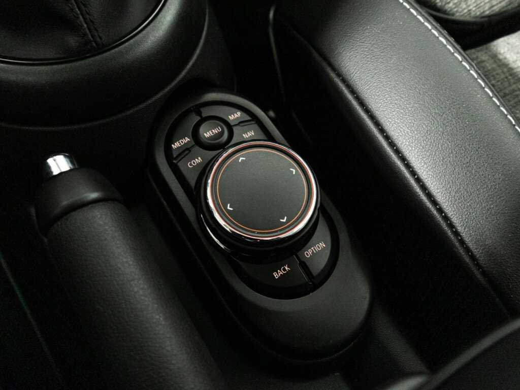 Mini Hatch с пробегом — 2020 год. Фото: #18