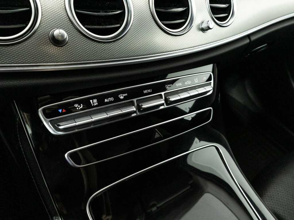 Mercedes-Benz E-Класс с пробегом — 2019 год. Фото: #15