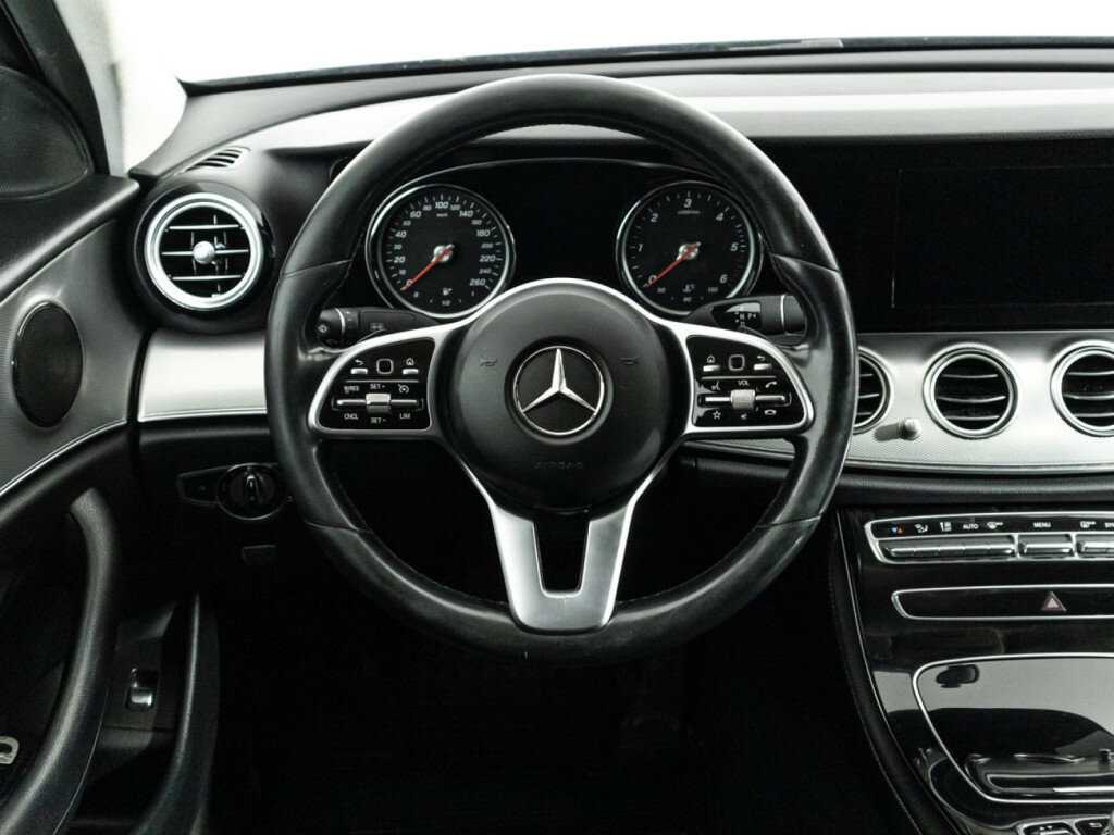 Mercedes-Benz E-Класс с пробегом — 2019 год. Фото: #17