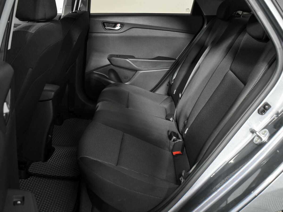 Hyundai Solaris с пробегом — 2020 год. Фото: #9