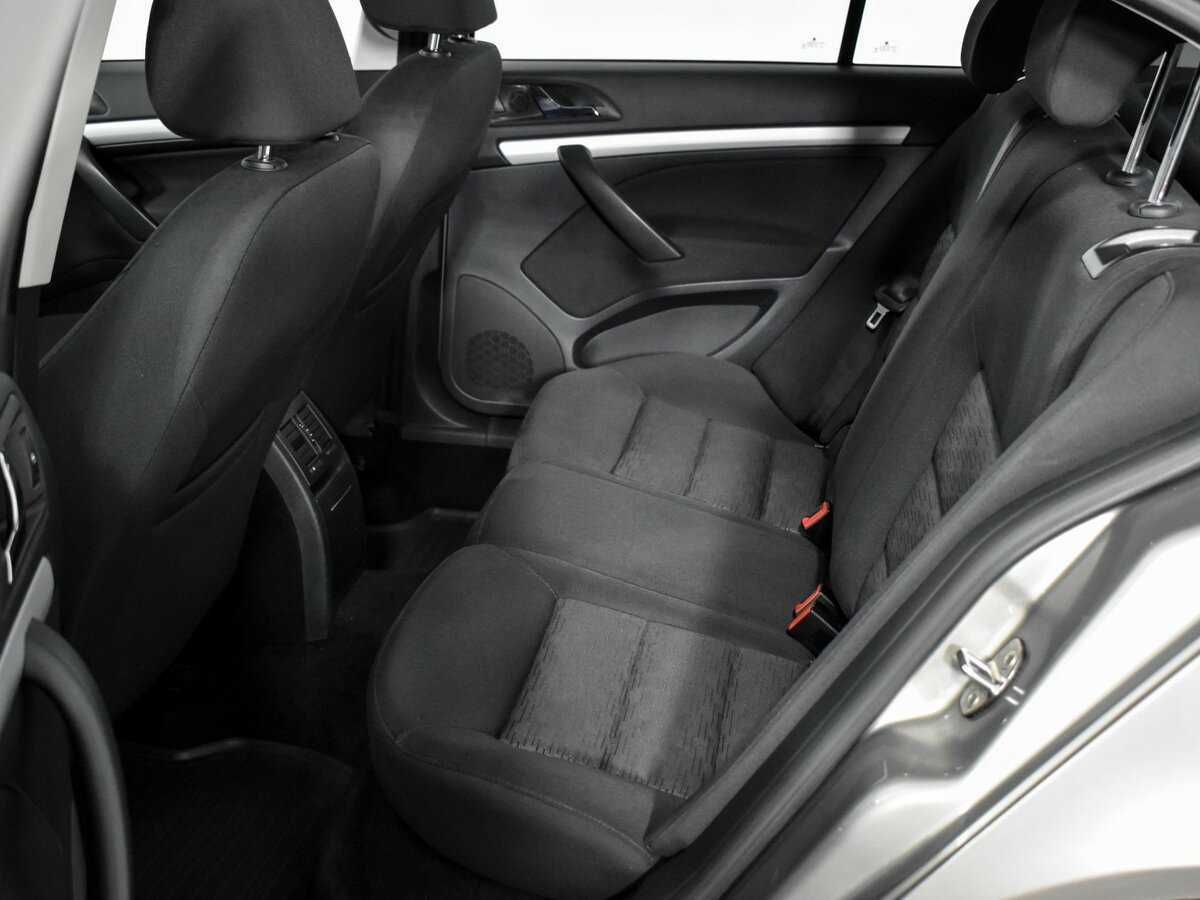 Skoda Octavia с пробегом — 2011 год. Фото: #9