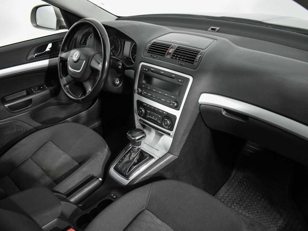 Skoda Octavia с пробегом — 2011 год. Фото: #11