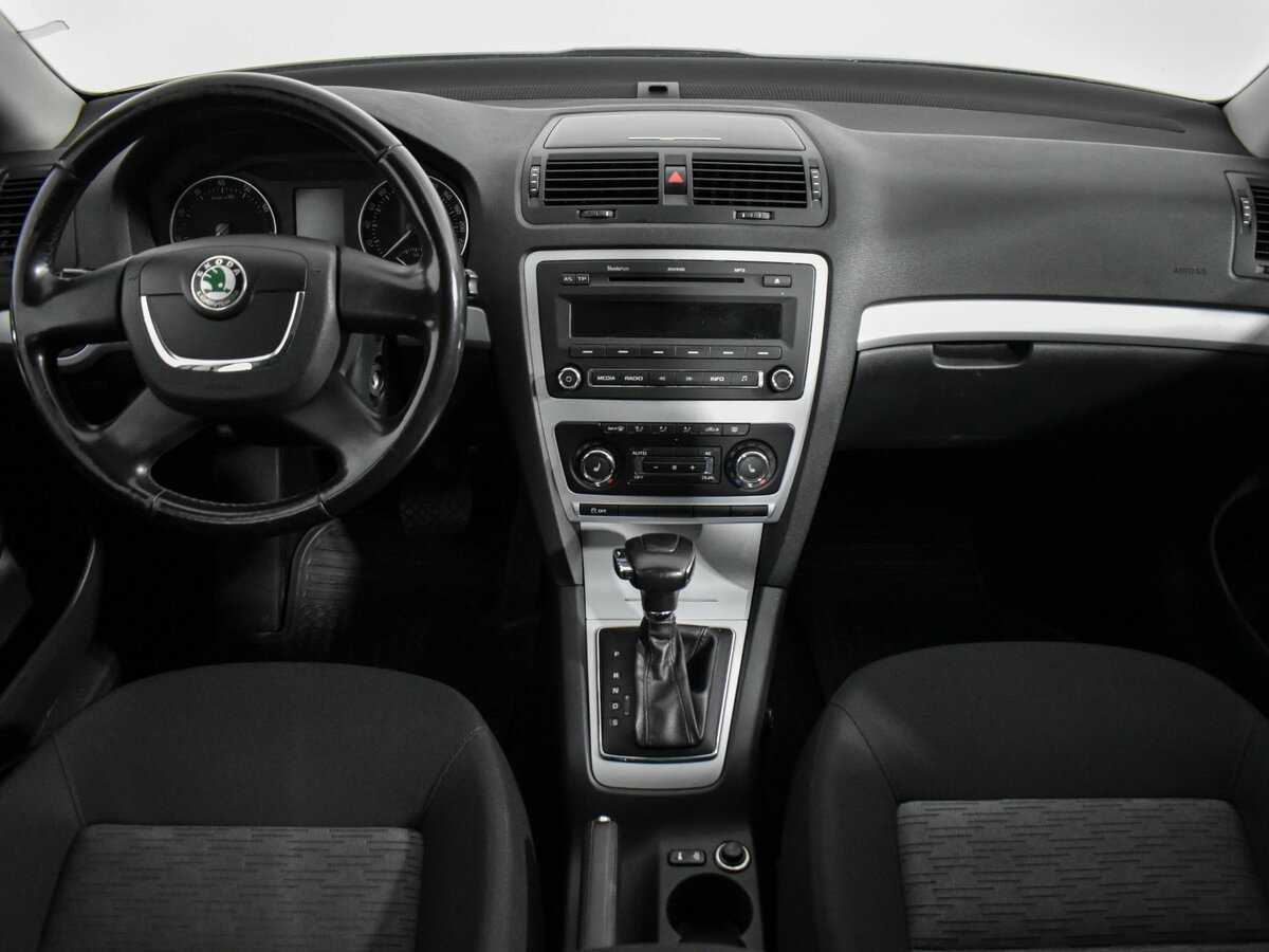 Skoda Octavia с пробегом — 2011 год. Фото: #13