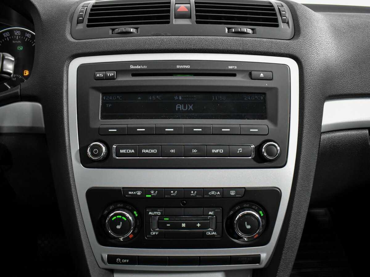 Skoda Octavia с пробегом — 2011 год. Фото: #14