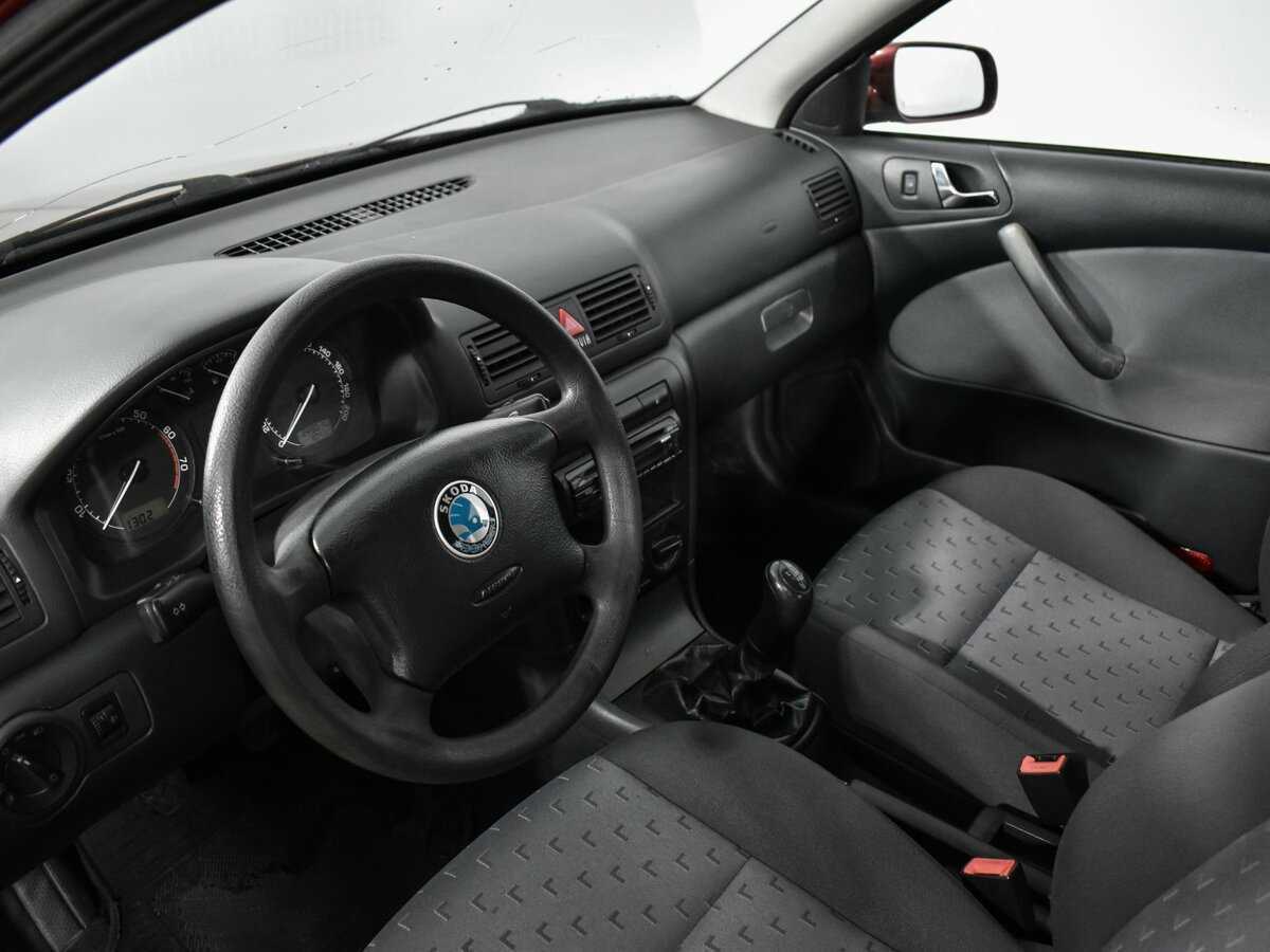 Skoda Octavia с пробегом — 2006 год. Фото: #8