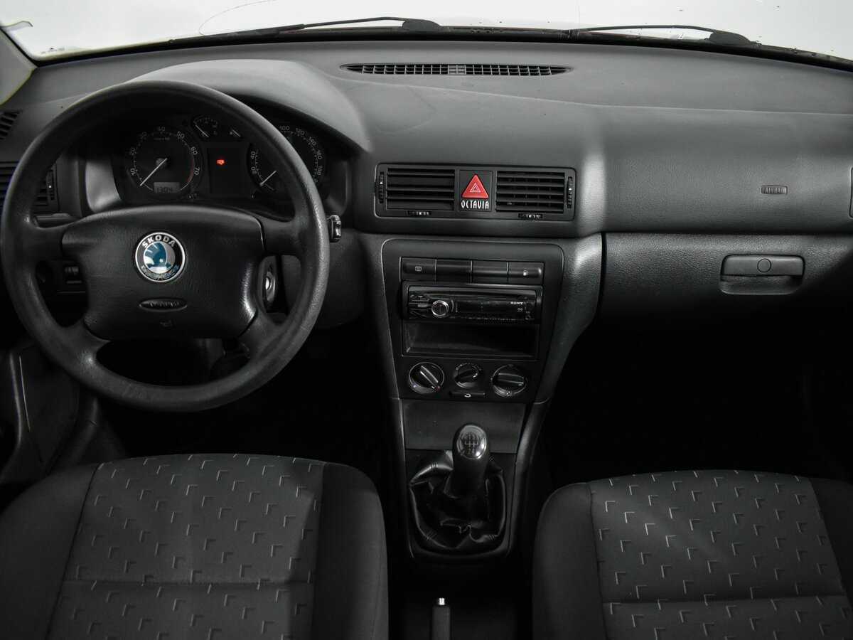 Skoda Octavia с пробегом — 2006 год. Фото: #12