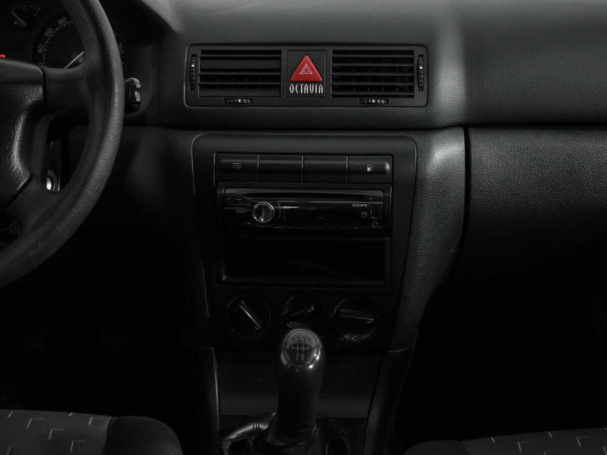 Skoda Octavia с пробегом — 2006 год. Фото: #13