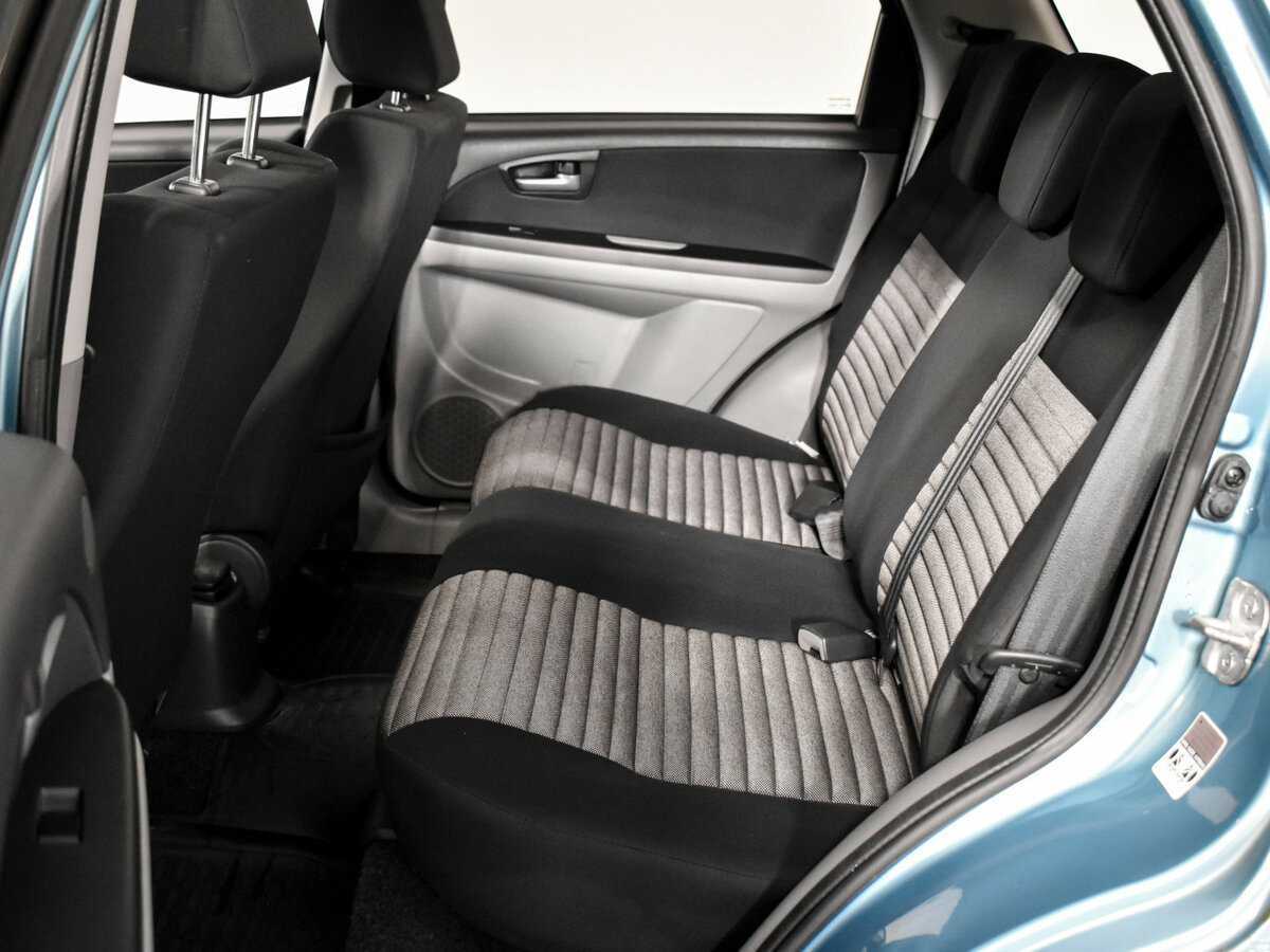 Suzuki SX4 с пробегом — 2008 год. Фото: #9