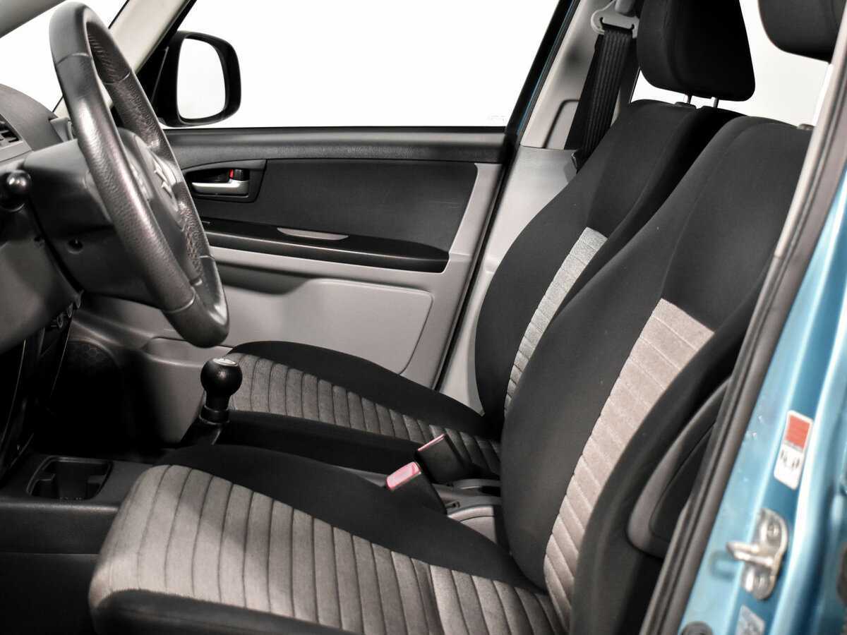 Suzuki SX4 с пробегом — 2008 год. Фото: #10