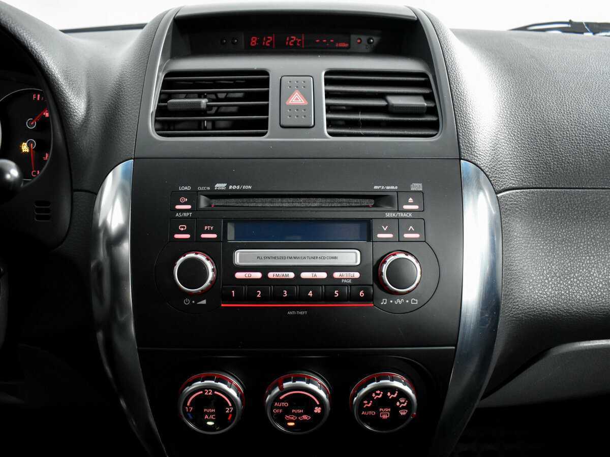 Suzuki SX4 с пробегом — 2008 год. Фото: #13