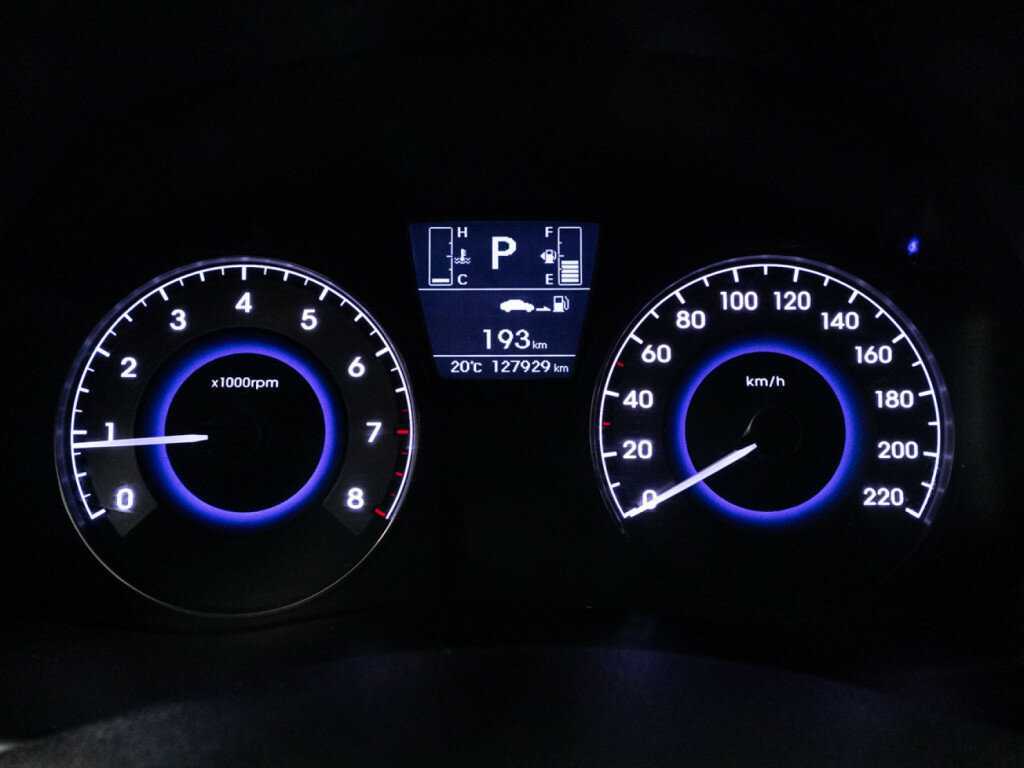 Hyundai Solaris с пробегом — 2015 год. Фото: #11