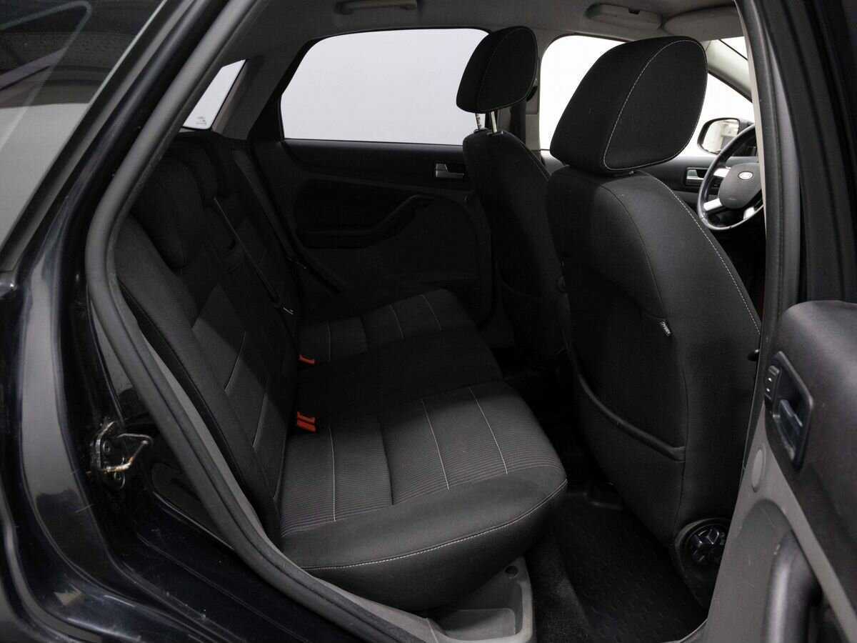 Ford Focus с пробегом — 2010 год. Фото: #9