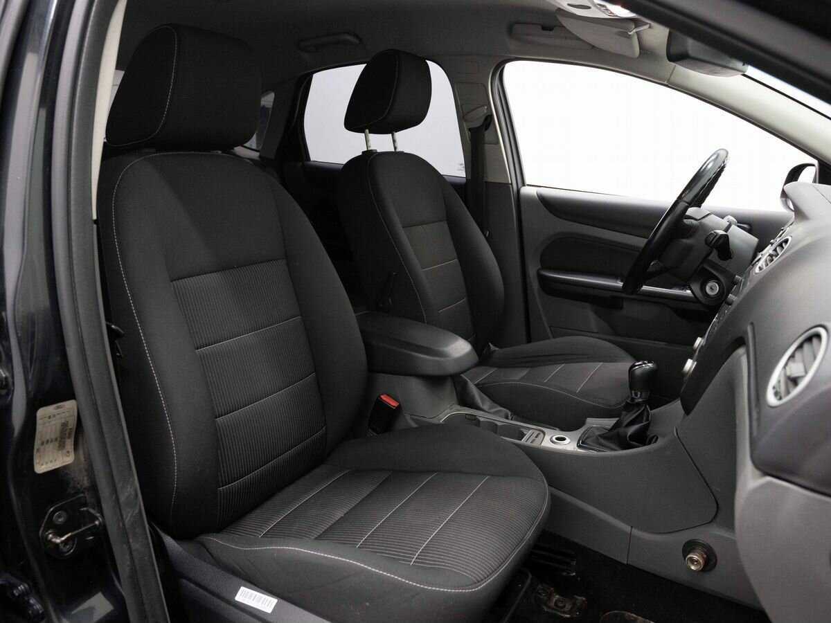 Ford Focus с пробегом — 2010 год. Фото: #11