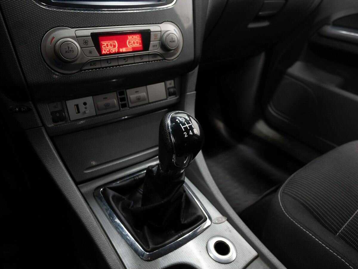 Ford Focus с пробегом — 2010 год. Фото: #17