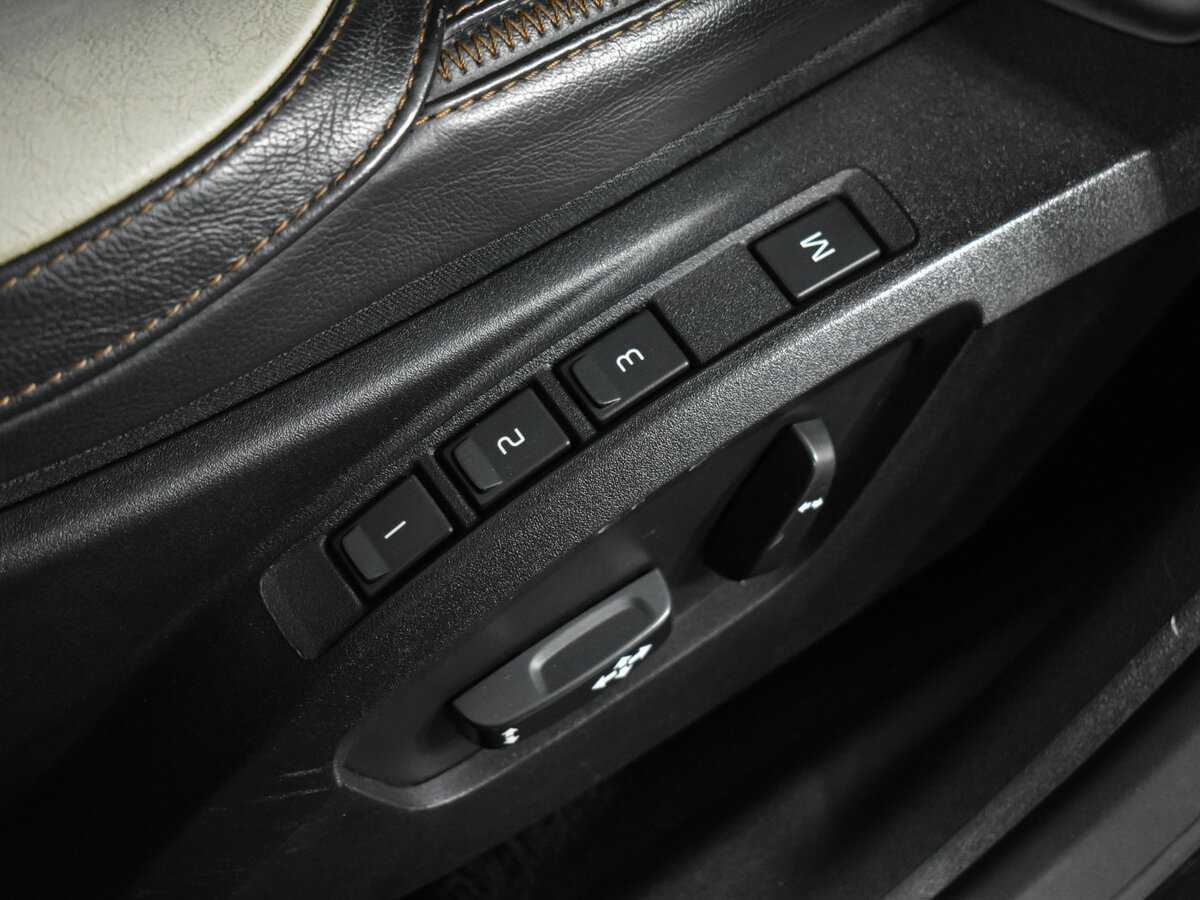 Volvo V40 с пробегом — 2014 год. Фото: #9