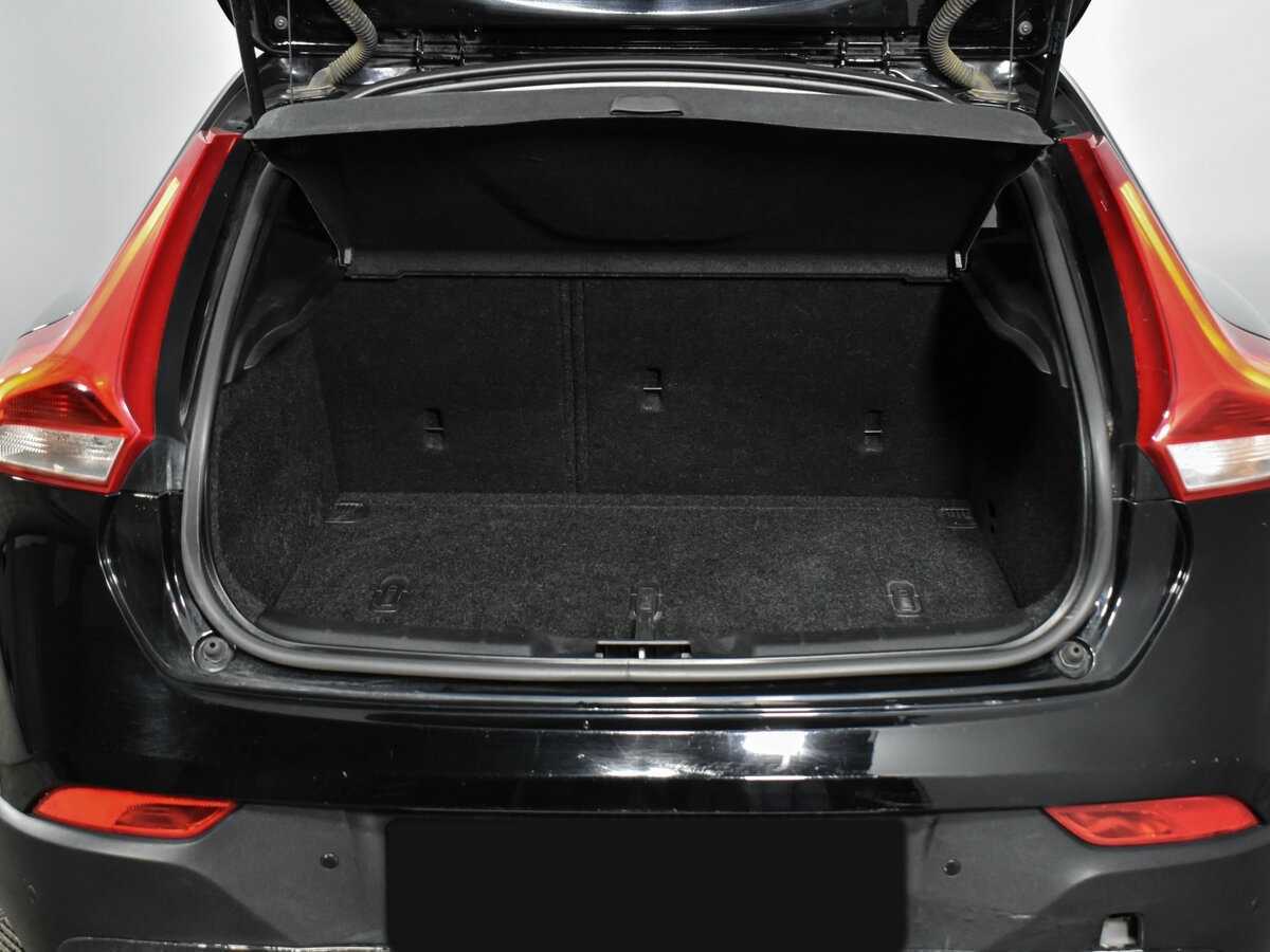 Volvo V40 с пробегом — 2014 год. Фото: #16