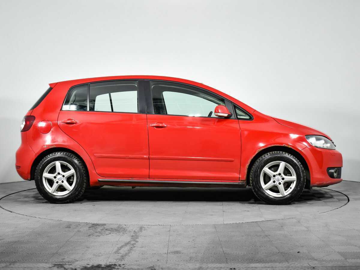 Volkswagen Golf Plus с пробегом — 2011 год. Фото: #3