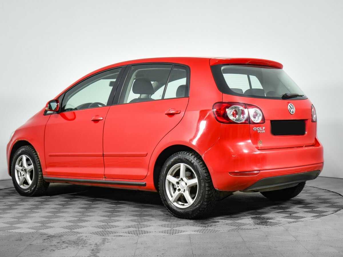 Volkswagen Golf Plus с пробегом — 2011 год. Фото: #6