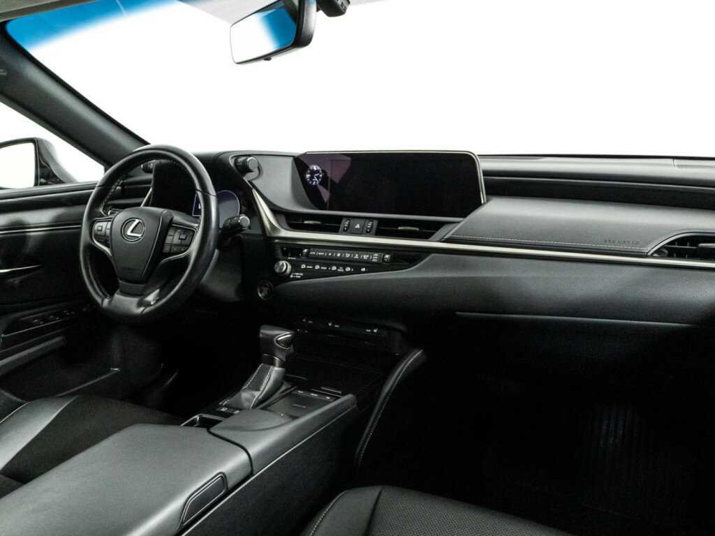 Lexus ES с пробегом — 2021 год. Фото: #8