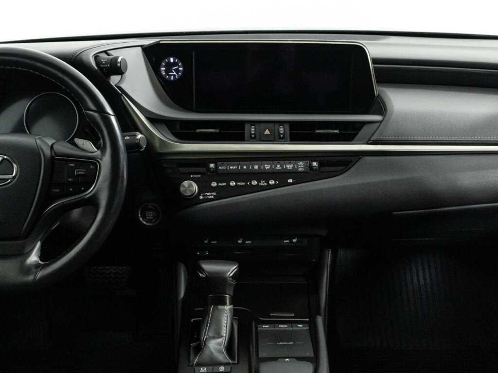 Lexus ES с пробегом — 2021 год. Фото: #13