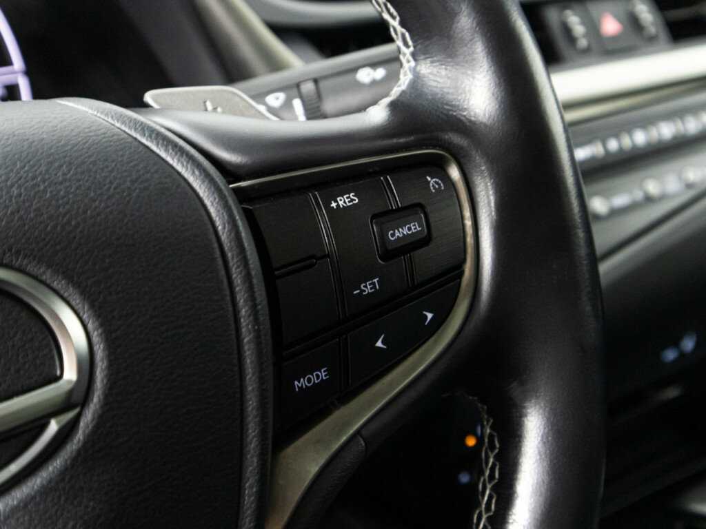 Lexus ES с пробегом — 2021 год. Фото: #20