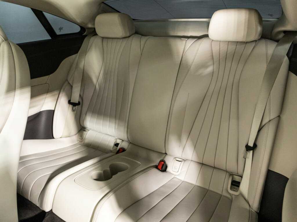 Mercedes-Benz E-Класс с пробегом — 2020 год. Фото: #9