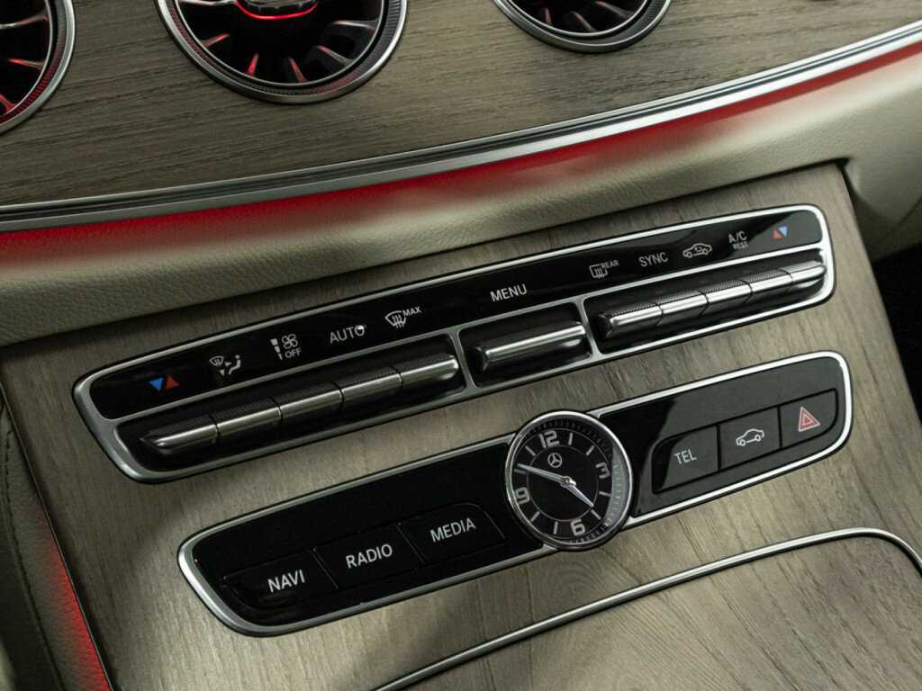 Mercedes-Benz E-Класс с пробегом — 2020 год. Фото: #19