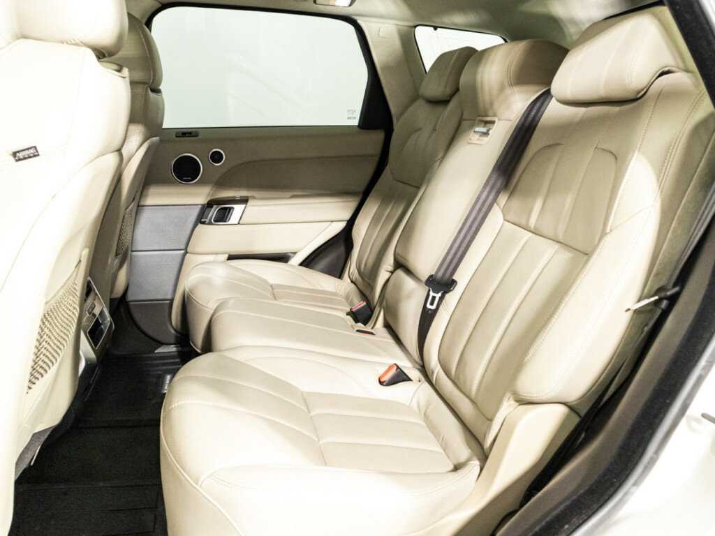 Land Rover Range Rover Sport с пробегом — 2014 год. Фото: #9