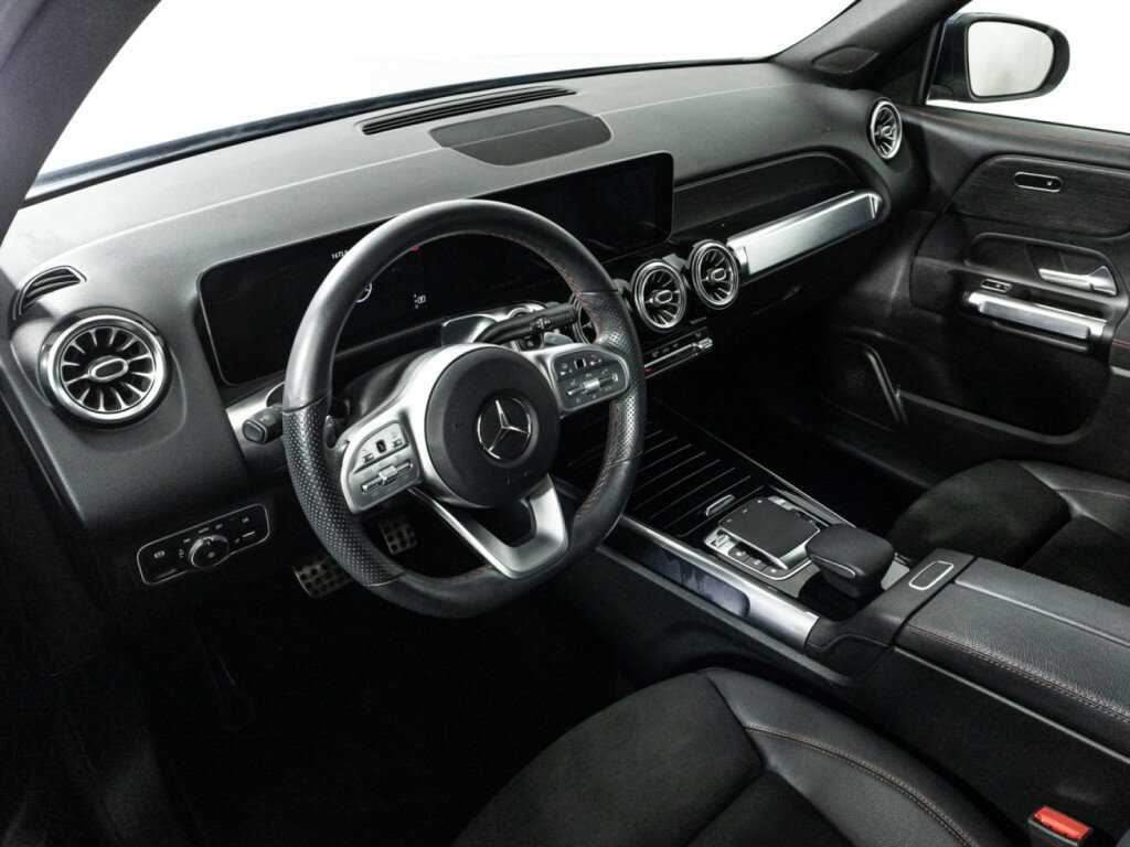 Mercedes-Benz GLB с пробегом — 2020 год. Фото: #10