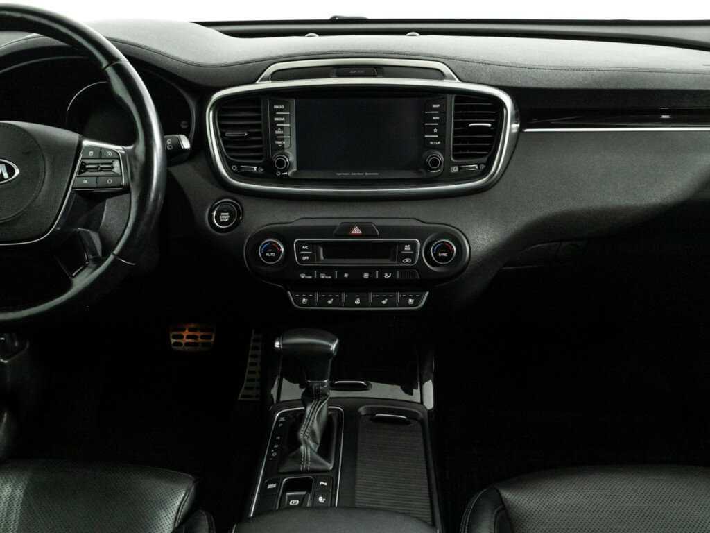 Kia Sorento с пробегом — 2019 год. Фото: #13