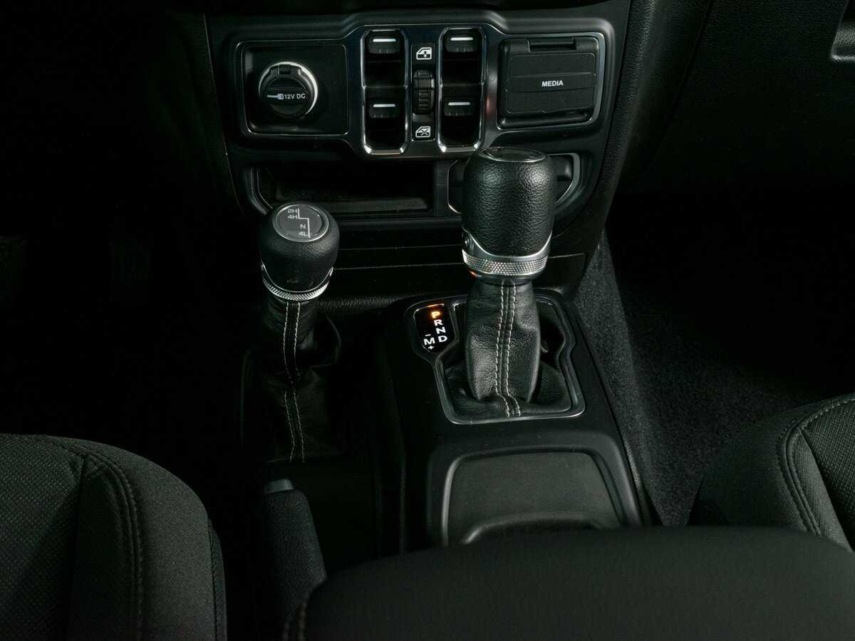 Jeep Wrangler с пробегом — 2022 год. Фото: #9