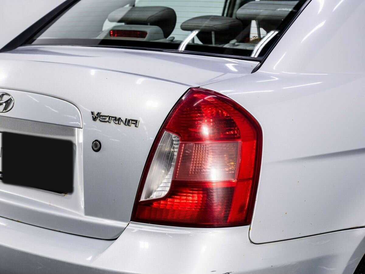 Hyundai Verna с пробегом — 2006 год. Фото: #18