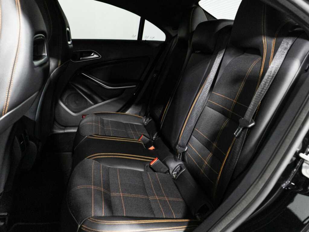 Mercedes-Benz CLA с пробегом — 2015 год. Фото: #9