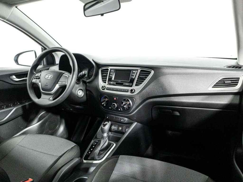 Hyundai Solaris с пробегом — 2022 год. Фото: #8