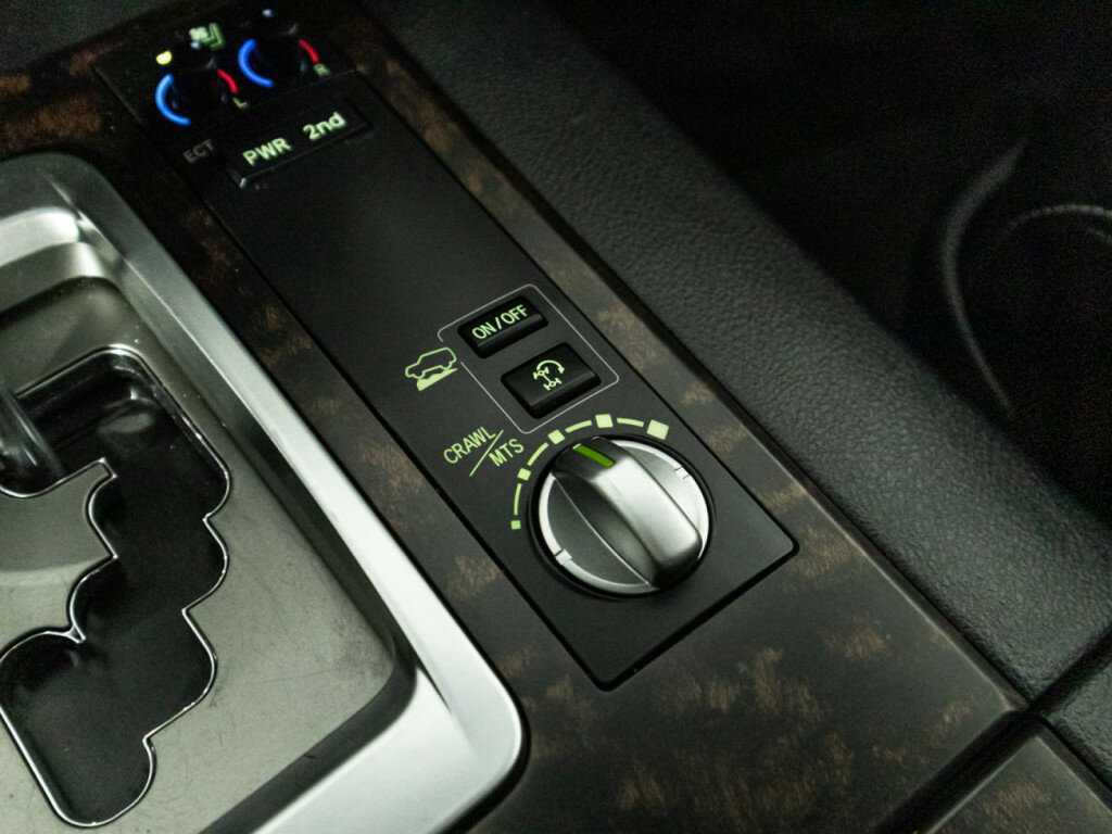 Toyota Land Cruiser с пробегом — 2013 год. Фото: #21