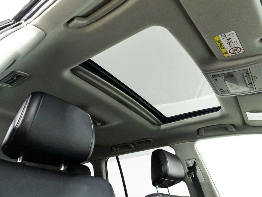 Toyota Land Cruiser с пробегом — 2013 год. Фото: #22