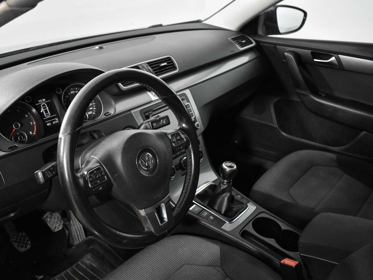 Volkswagen Passat с пробегом — 2011 год. Фото: #7