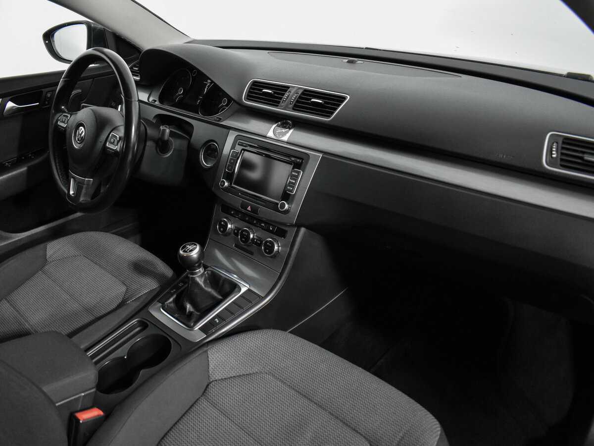 Volkswagen Passat с пробегом — 2011 год. Фото: #13