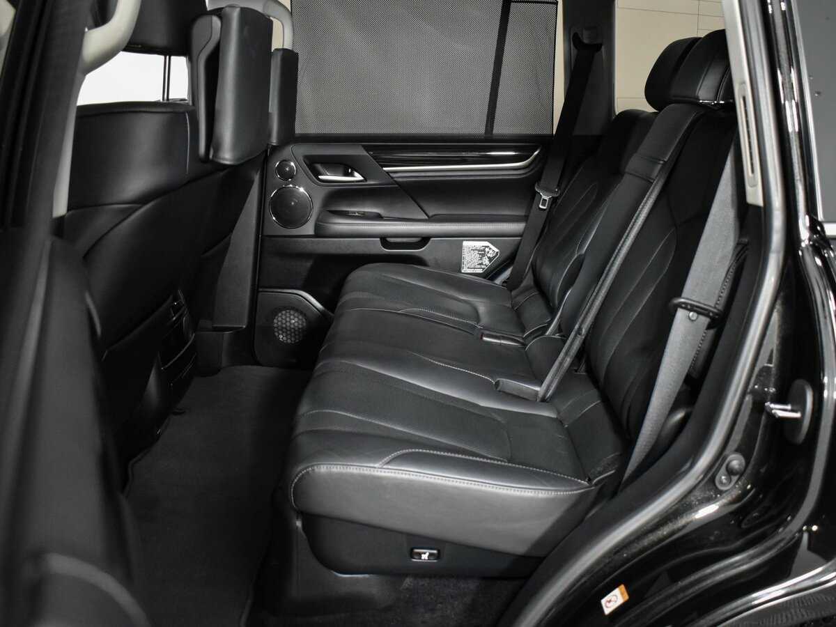 Lexus LX с пробегом — 2018 год. Фото: #9