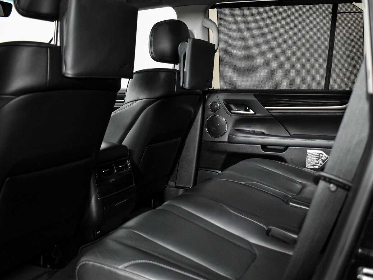 Lexus LX с пробегом — 2018 год. Фото: #10