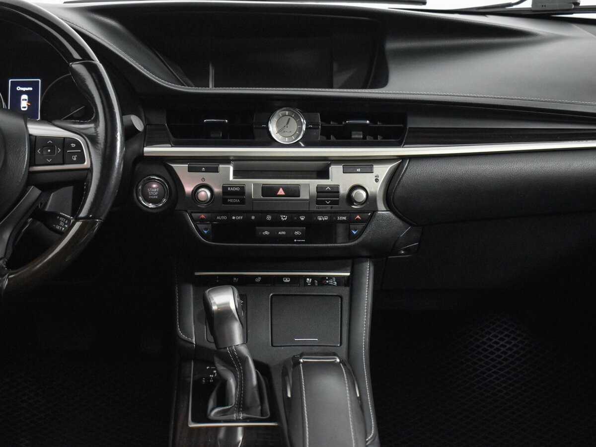 Lexus ES с пробегом — 2015 год. Фото: #13