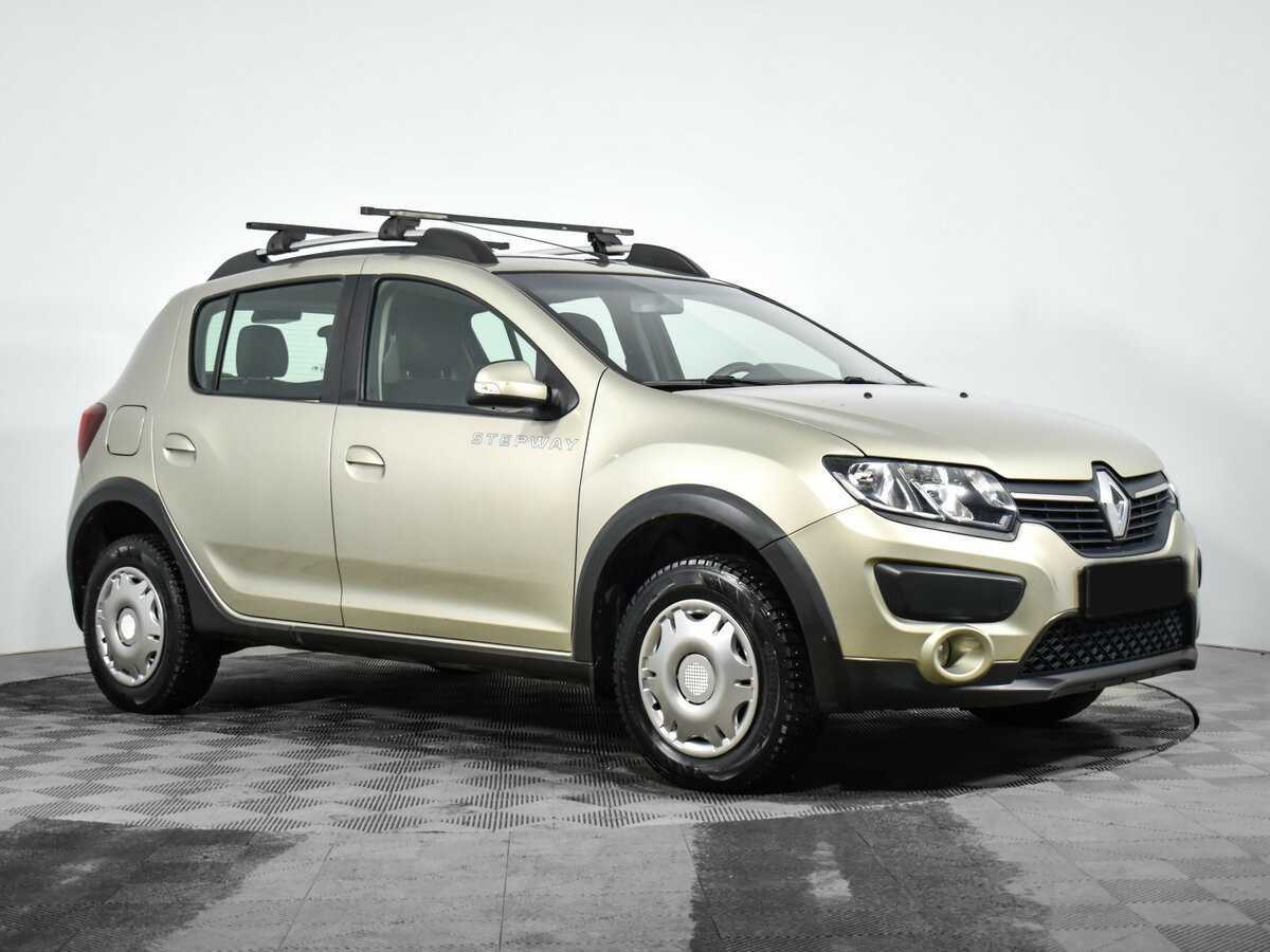 Renault Sandero с пробегом — 2017 год. Фото: #2