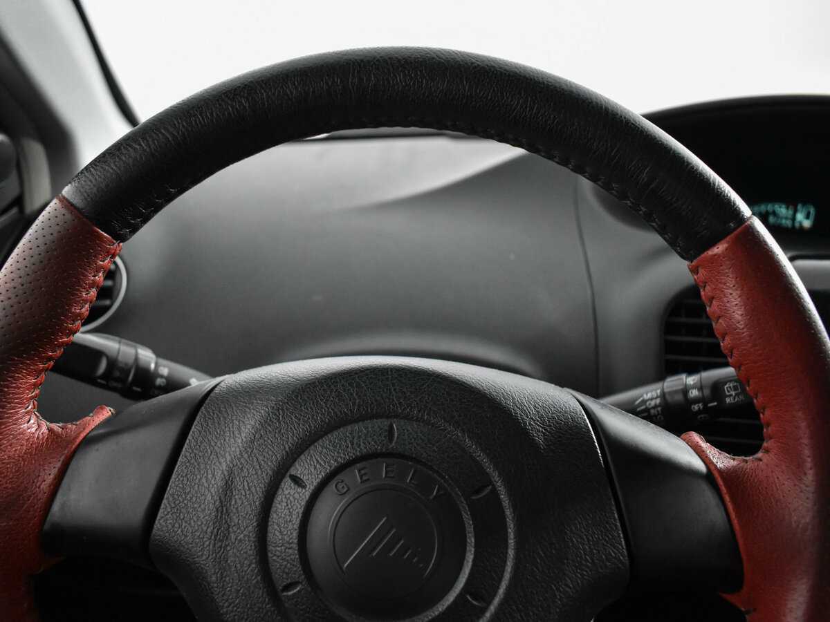 Geely MK Cross с пробегом — 2012 год. Фото: #17