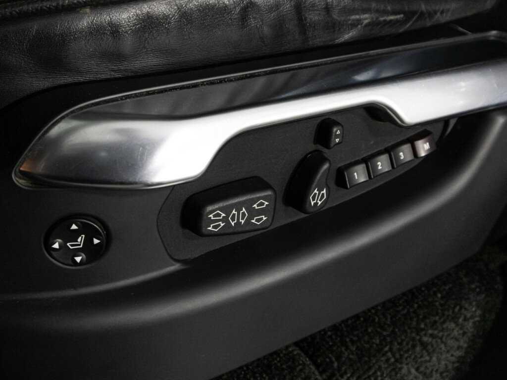 Land Rover Range Rover с пробегом — 2011 год. Фото: #12