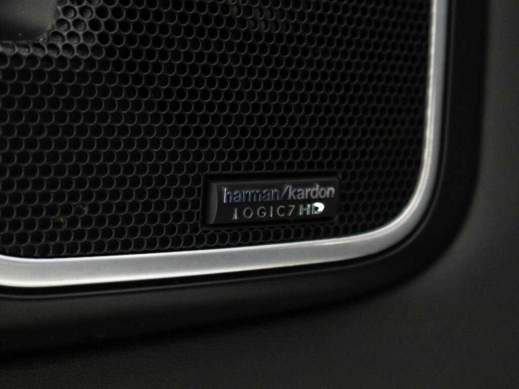 Land Rover Range Rover с пробегом — 2011 год. Фото: #13