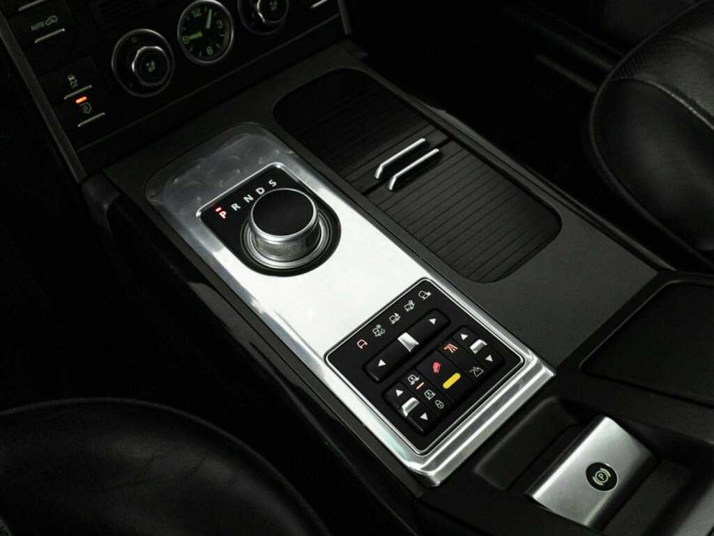 Land Rover Range Rover с пробегом — 2011 год. Фото: #17