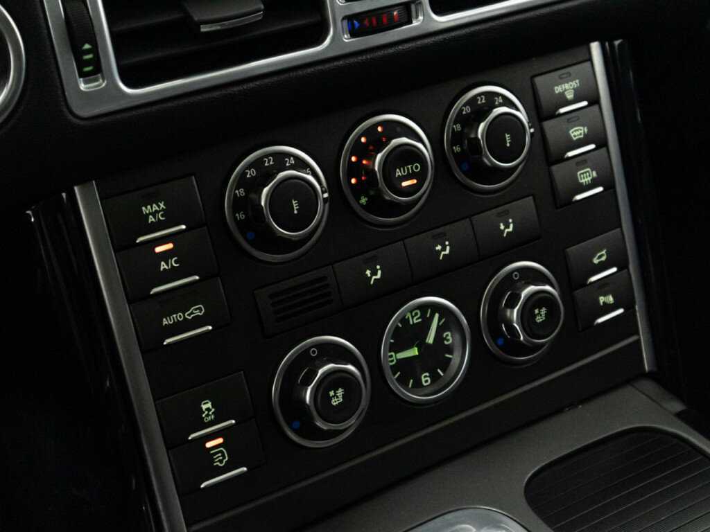 Land Rover Range Rover с пробегом — 2011 год. Фото: #19