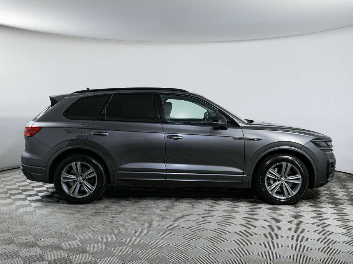 Volkswagen Touareg с пробегом — 2019 год. Фото: #3